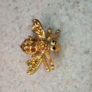 Joan Rivers bumble bee brooch
